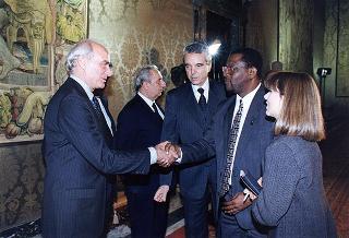 Incontro con il Primo Ministro del Commonwealth di Dominica Edison James