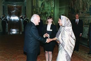 Incontro con il Primo Ministro della Repubblica Popolare del Bangladesh signora Sheikh Hasina