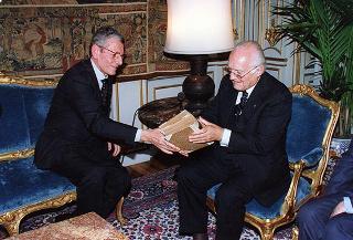 Avv. Giovanni Mati, presidente dell'Organismo unitario dell'Avvocatura italiana, ed i membri della Giunta centrale dell'Associazione