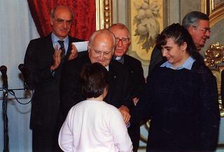 Esponenti del Centro nazionale per la bontà nella scuola, il Comitato promotore ed i vincitori del 46° Premio nazionale "Livio Tempesta"