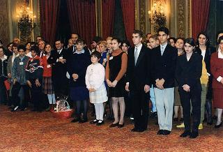 Esponenti del Centro nazionale per la bontà nella scuola, il Comitato promotore ed i vincitori del 46° Premio nazionale "Livio Tempesta"