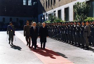 Roma: intervento del Presidente della Repubblica all'inaugurazione dell'anno di studi 1996-'97 della Scuola di polizia tributaria della Guardia di Finanza