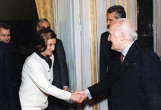 Incontro del Presidente della Repubblica Scalfaro con Mario Sarcinelli, presidente della Banca Nazionale del Lavoro, con gli esponenti delle Case editrici del volume "Gli arredi italiani del Quirinale", per presentare l'opera
