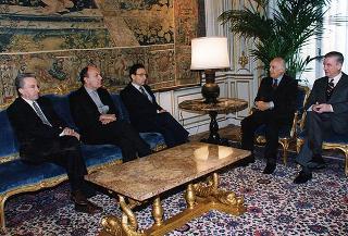 Incontro del Presidente della Repubblica Scalfaro con Mario Sarcinelli, presidente della Banca Nazionale del Lavoro, con gli esponenti delle Case editrici del volume "Gli arredi italiani del Quirinale", per presentare l'opera