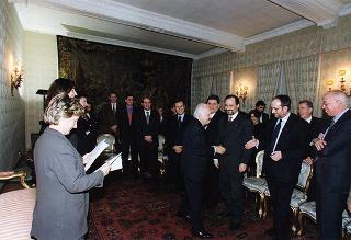 Il Presidente della Repubblica Scalfaro incontra l'avv. Marina Magistrelli, coordinatore nazionale del Movimento per l'Ulivo, con una delegazione