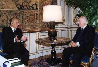 Il Presidente della Repubblica Scalfaro incontra l'on. Antonio Cariglia, presidente della Fondazione Filippo Turati, con il Consiglio di amministrazione