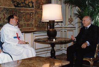 Il Presidente della Repubblica Scalfaro riceve Padre Giovanni Pujana, vicario dei Padri Trinitari spagnoli, con i padri Luigi Cianfriglia e Isidoro Murciego
