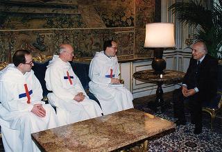 Il Presidente della Repubblica Scalfaro riceve Padre Giovanni Pujana, vicario dei Padri Trinitari spagnoli, con i padri Luigi Cianfriglia e Isidoro Murciego