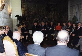 Incontro del Presidente della Repubblica Scalfaro Giancarlo Laurini, presidente del Consiglio nazionale del notariato, ed i partecipanti alla Conferenza dei notariati dell'Unione Europea