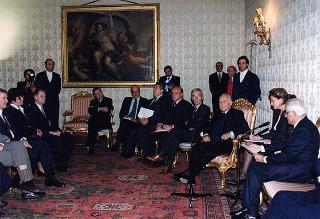 Incontro del Presidente della Repubblica Scalfaro Giancarlo Laurini, presidente del Consiglio nazionale del notariato, ed i partecipanti alla Conferenza dei notariati dell'Unione Europea