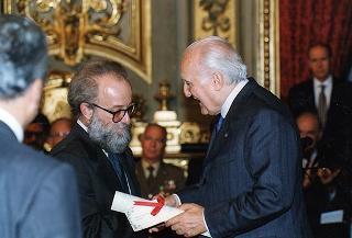 Intervento del Presidente della Repubblica Scalfaro alla cerimonia di conferimento dei "Premi nazionali per la traduzione" 1994, 1995 e 1996