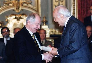 Intervento del Presidente della Repubblica Scalfaro alla cerimonia di conferimento dei "Premi nazionali per la traduzione" 1994, 1995 e 1996