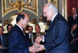 Intervento del Presidente della Repubblica Scalfaro alla cerimonia di conferimento dei "Premi nazionali per la traduzione" 1994, 1995 e 1996