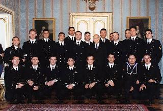 Delegazione di allievi ufficiali dell'Accademia Navale di Livorno in servizio di guardia d'onore al Palazzo del Quirinale