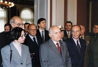 Visita di stato del Presidente della Repubblica Oscar Luigi Scalfaro in Bosnia-Erzegovina, per un incontro a Sarajevo con il Presidente Alija Izetbegovi e con il Contingente italiano dell'IFOR