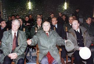 Visita di stato del Presidente della Repubblica Oscar Luigi Scalfaro in Bosnia-Erzegovina, per un incontro a Sarajevo con il Presidente Alija Izetbegovi e con il Contingente italiano dell'IFOR