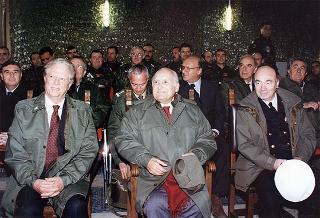 Visita di stato del Presidente della Repubblica Oscar Luigi Scalfaro in Bosnia-Erzegovina, per un incontro a Sarajevo con il Presidente Alija Izetbegovi e con il Contingente italiano dell'IFOR