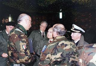 Visita di stato del Presidente della Repubblica Oscar Luigi Scalfaro in Bosnia-Erzegovina, per un incontro a Sarajevo con il Presidente Alija Izetbegovi e con il Contingente italiano dell'IFOR