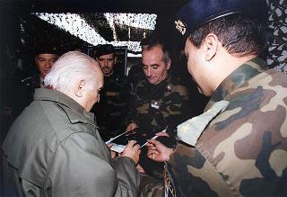 Visita di stato del Presidente della Repubblica Oscar Luigi Scalfaro in Bosnia-Erzegovina, per un incontro a Sarajevo con il Presidente Alija Izetbegovi e con il Contingente italiano dell'IFOR