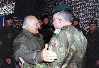 Visita di stato del Presidente della Repubblica Oscar Luigi Scalfaro in Bosnia-Erzegovina, per un incontro a Sarajevo con il Presidente Alija Izetbegovi e con il Contingente italiano dell'IFOR