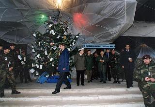 Visita di stato del Presidente della Repubblica Oscar Luigi Scalfaro in Bosnia-Erzegovina, per un incontro a Sarajevo con il Presidente Alija Izetbegovi e con il Contingente italiano dell'IFOR