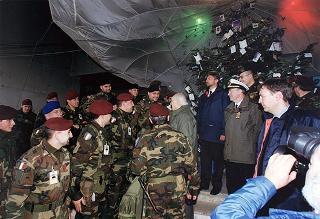 Visita di stato del Presidente della Repubblica Oscar Luigi Scalfaro in Bosnia-Erzegovina, per un incontro a Sarajevo con il Presidente Alija Izetbegovi e con il Contingente italiano dell'IFOR