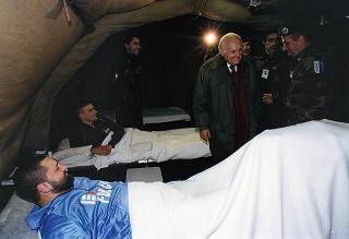 Visita di stato del Presidente della Repubblica Oscar Luigi Scalfaro in Bosnia-Erzegovina, per un incontro a Sarajevo con il Presidente Alija Izetbegovi e con il Contingente italiano dell'IFOR
