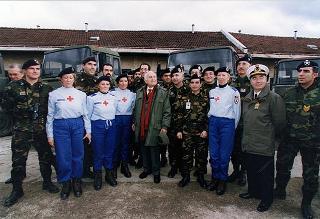 Visita di stato del Presidente della Repubblica Oscar Luigi Scalfaro in Bosnia-Erzegovina, per un incontro a Sarajevo con il Presidente Alija Izetbegovi e con il Contingente italiano dell'IFOR