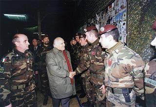 Visita di stato del Presidente della Repubblica Oscar Luigi Scalfaro in Bosnia-Erzegovina, per un incontro a Sarajevo con il Presidente Alija Izetbegovi e con il Contingente italiano dell'IFOR