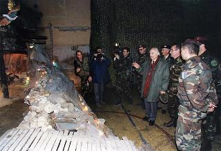 Visita di stato del Presidente della Repubblica Oscar Luigi Scalfaro in Bosnia-Erzegovina, per un incontro a Sarajevo con il Presidente Alija Izetbegovi e con il Contingente italiano dell'IFOR