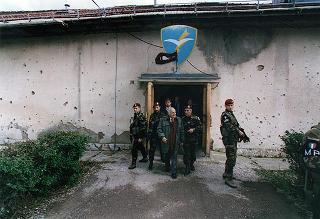 Visita di stato del Presidente della Repubblica Oscar Luigi Scalfaro in Bosnia-Erzegovina, per un incontro a Sarajevo con il Presidente Alija Izetbegovi e con il Contingente italiano dell'IFOR
