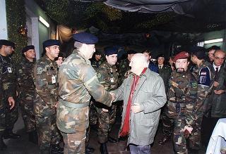Visita di stato del Presidente della Repubblica Oscar Luigi Scalfaro in Bosnia-Erzegovina, per un incontro a Sarajevo con il Presidente Alija Izetbegovi e con il Contingente italiano dell'IFOR
