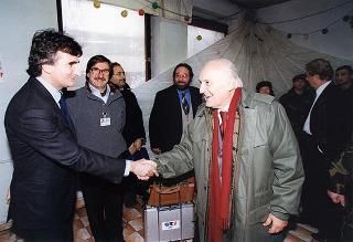 Visita di stato del Presidente della Repubblica Oscar Luigi Scalfaro in Bosnia-Erzegovina, per un incontro a Sarajevo con il Presidente Alija Izetbegovi e con il Contingente italiano dell'IFOR