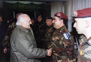 Visita di stato del Presidente della Repubblica Oscar Luigi Scalfaro in Bosnia-Erzegovina, per un incontro a Sarajevo con il Presidente Alija Izetbegovi e con il Contingente italiano dell'IFOR