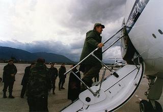 Visita di stato del Presidente della Repubblica Oscar Luigi Scalfaro in Bosnia-Erzegovina, per un incontro a Sarajevo con il Presidente Alija Izetbegovi e con il Contingente italiano dell'IFOR