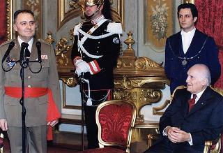 Incontro del Presidente della Repubblica Oscar Luigi Scalfaro con il Quadro Permanente e frequentatori dell'89° Corso del NATO Defense College