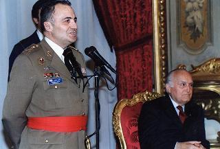 Incontro del Presidente della Repubblica Oscar Luigi Scalfaro con il Quadro Permanente e frequentatori dell'89° Corso del NATO Defense College