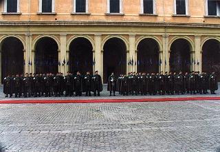 Schieramento della guardia d'onore in occasione della vista di Stato del Presidente della Finlandia
