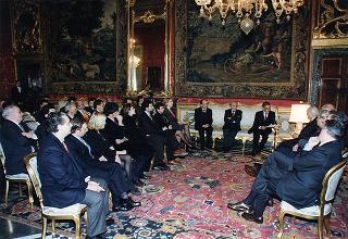 Il Presidente della Repubblica Oscar Luigi Scalfaro incontra Guido Columba, presidente dell'Unione Nazionale Cronisti Italiani, ed i vincitori e organizzatori del "Premio cronista" 1996