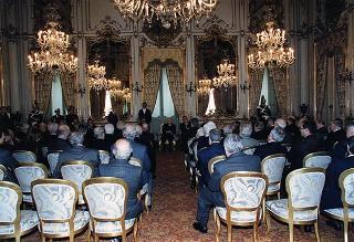 Il Presidente della Repubblica Oscar Luigi Scalfaro riceve in udienza l'avv. Filippo Lubrano, presidente del Consiglio dell'Ordine degli avvocati e procuratori di Roma, gli avvocati insigniti per la lunga attività professionale ed i magistrati di Cassazione con funzioni direttive recentemente collocati a riposo