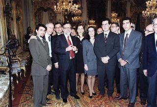 Il Presidente della Repubblica Oscar Luigi Scalfaro riceve in udienza l'avv. Filippo Lubrano, presidente del Consiglio dell'Ordine degli avvocati e procuratori di Roma, gli avvocati insigniti per la lunga attività professionale ed i magistrati di Cassazione con funzioni direttive recentemente collocati a riposo