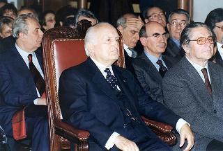 Intervento del Presidente della Repubblica alla cerimonia di consegna del Premio per gli studi giuridici "Giuseppe Chiarelli" (XVI edizione). Roma, Biblioteca della Camera dei Deputati