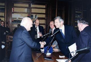 Intervento del Presidente della Repubblica alla cerimonia di consegna del Premio per gli studi giuridici "Giuseppe Chiarelli" (XVI edizione). Roma, Biblioteca della Camera dei Deputati