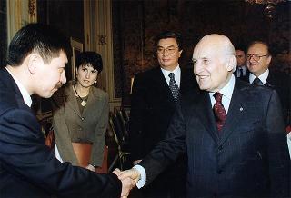 Incontro del Presidente della Repubblica Oscar Luigi Scalfaro con Kasymzhomart Tokaev, ministro degli esteri del Kazakistan