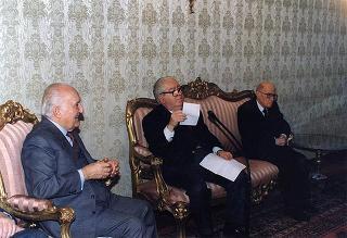 Il Presidente della Repubblica Oscar Luigi Scalfaro riceve in udienza l'avv. Vittorio Ciampi, direttore della rivista "Nuovo Mezzogiorno", con i promotori, le commissioni giudicatrici ed i vincitori della 18^ edizione dei Premi "Nuovo Mezzogiorno"