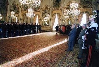 Il Presidente della Repubblica Oscar Luigi Scalfaro riceve la visita del Colonnello Giuliano Giglio, Comandante della Scuola Militare della Nunziatella, con una delegazione di allievi dell'Istituto
