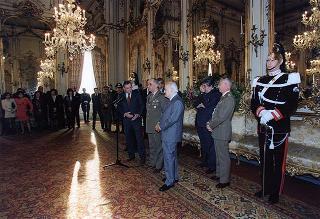 Il Presidente della Repubblica Oscar Luigi Scalfaro riceve la visita del Colonnello Giuliano Giglio, Comandante della Scuola Militare della Nunziatella, con una delegazione di allievi dell'Istituto