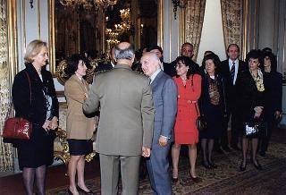 Il Presidente della Repubblica Oscar Luigi Scalfaro riceve la visita del Colonnello Giuliano Giglio, Comandante della Scuola Militare della Nunziatella, con una delegazione di allievi dell'Istituto