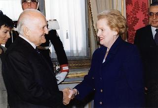 Incontro del Presidente della Repubblica Oscar Luigi Scalfaro con Madeleine Albright, Segretario di Stato degli Stati Uniti d'America