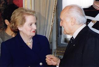 Incontro del Presidente della Repubblica Oscar Luigi Scalfaro con Madeleine Albright, Segretario di Stato degli Stati Uniti d'America